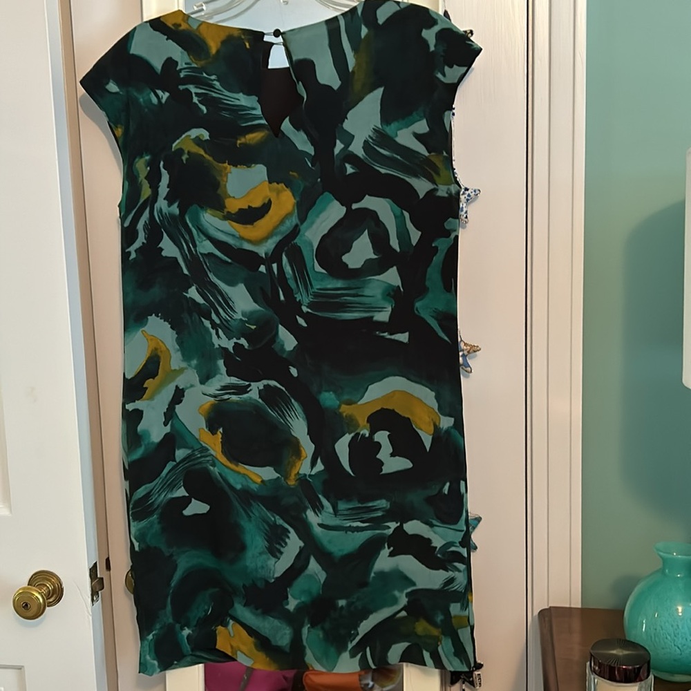 Abstract dress in beautiful colors by Kenneth Cole Size 6 UK 10 - Picture 2 of 4